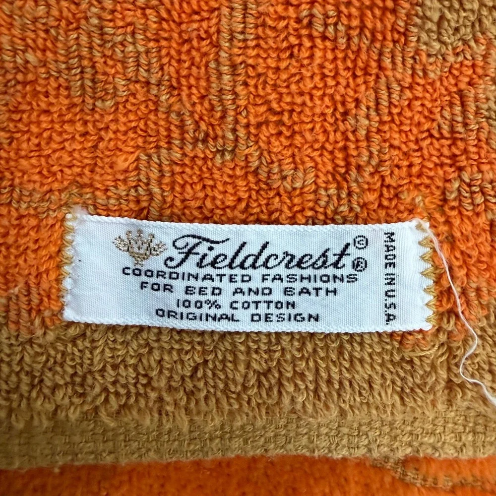 Vintage Fieldcrest Orange Gold sculpted Floral Damask Bath Towels  x2 Fringe